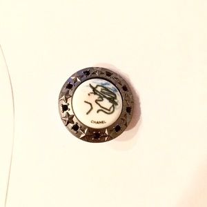 Chanel Button